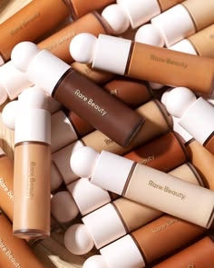 Rare Beauty Liquid Touch Brightening Concealer Rouge